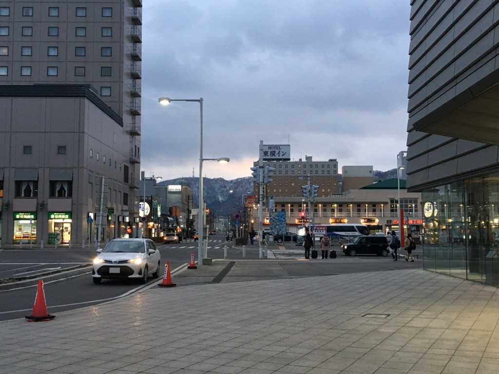 無料朝食付きの東横イン函館駅前朝市に宿泊しました 珍しく平面駐車場完備です ブリュの公式ブログ Com For Boo Boo